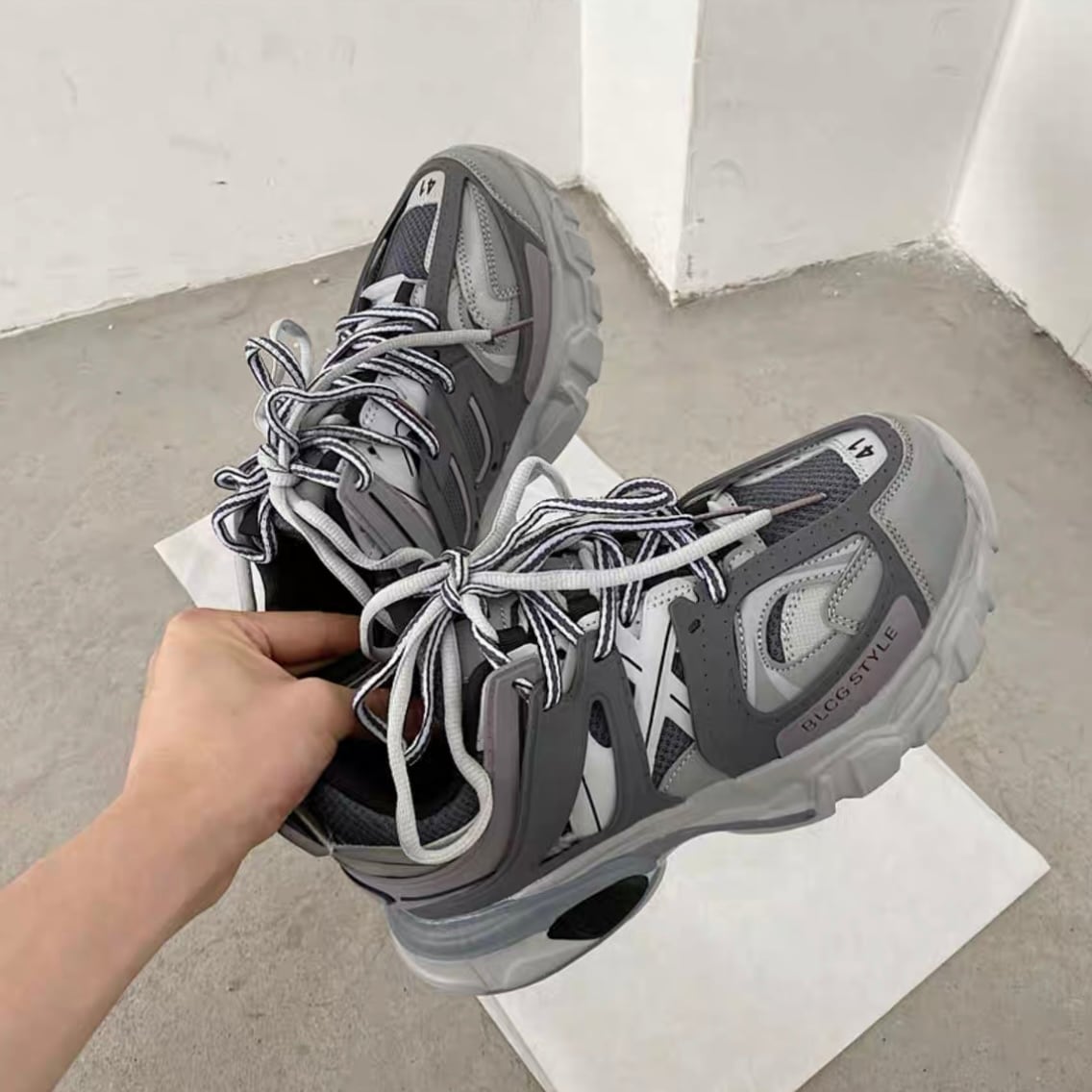 Voluminous string dad sneakers gm3521