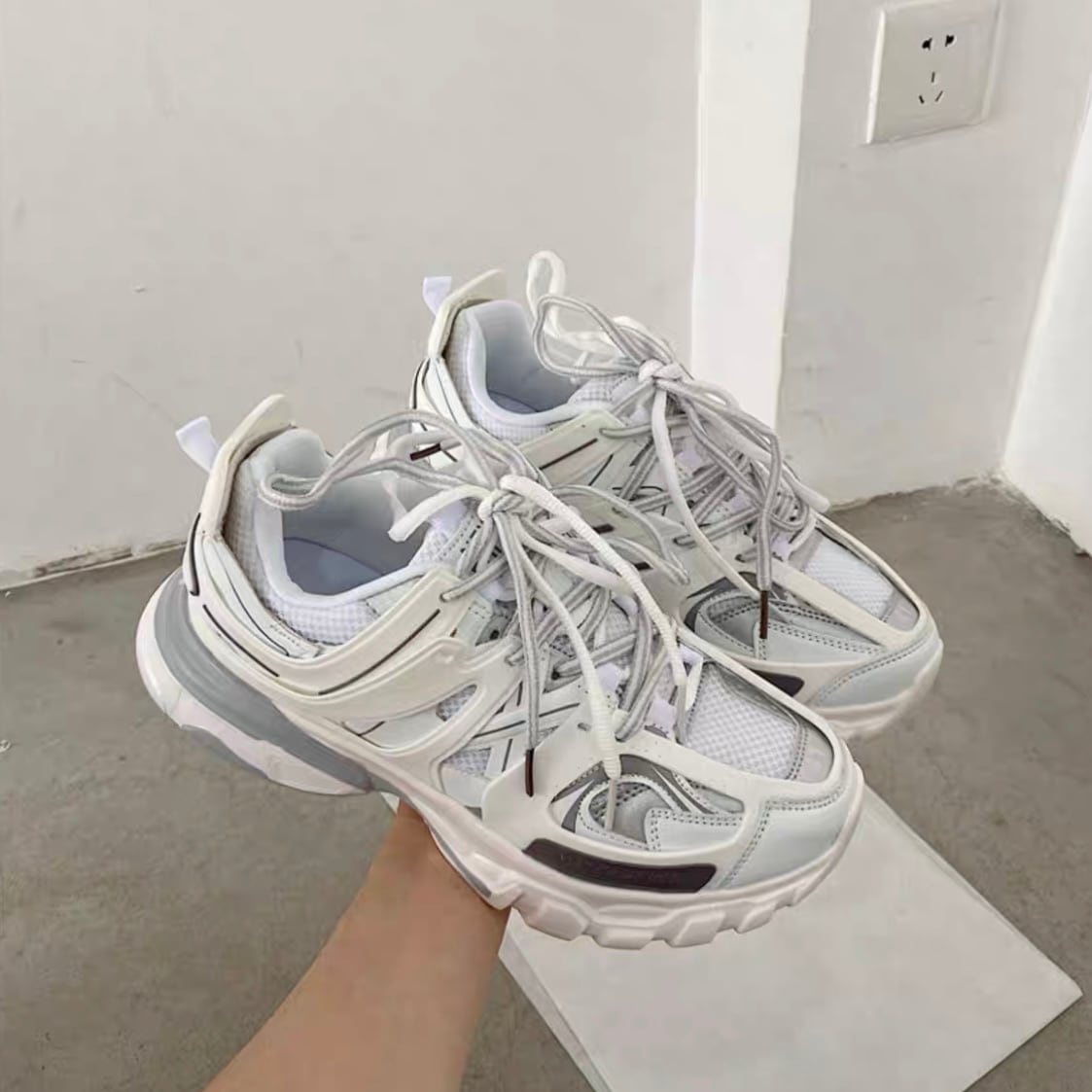 Voluminous string dad sneakers gm3521