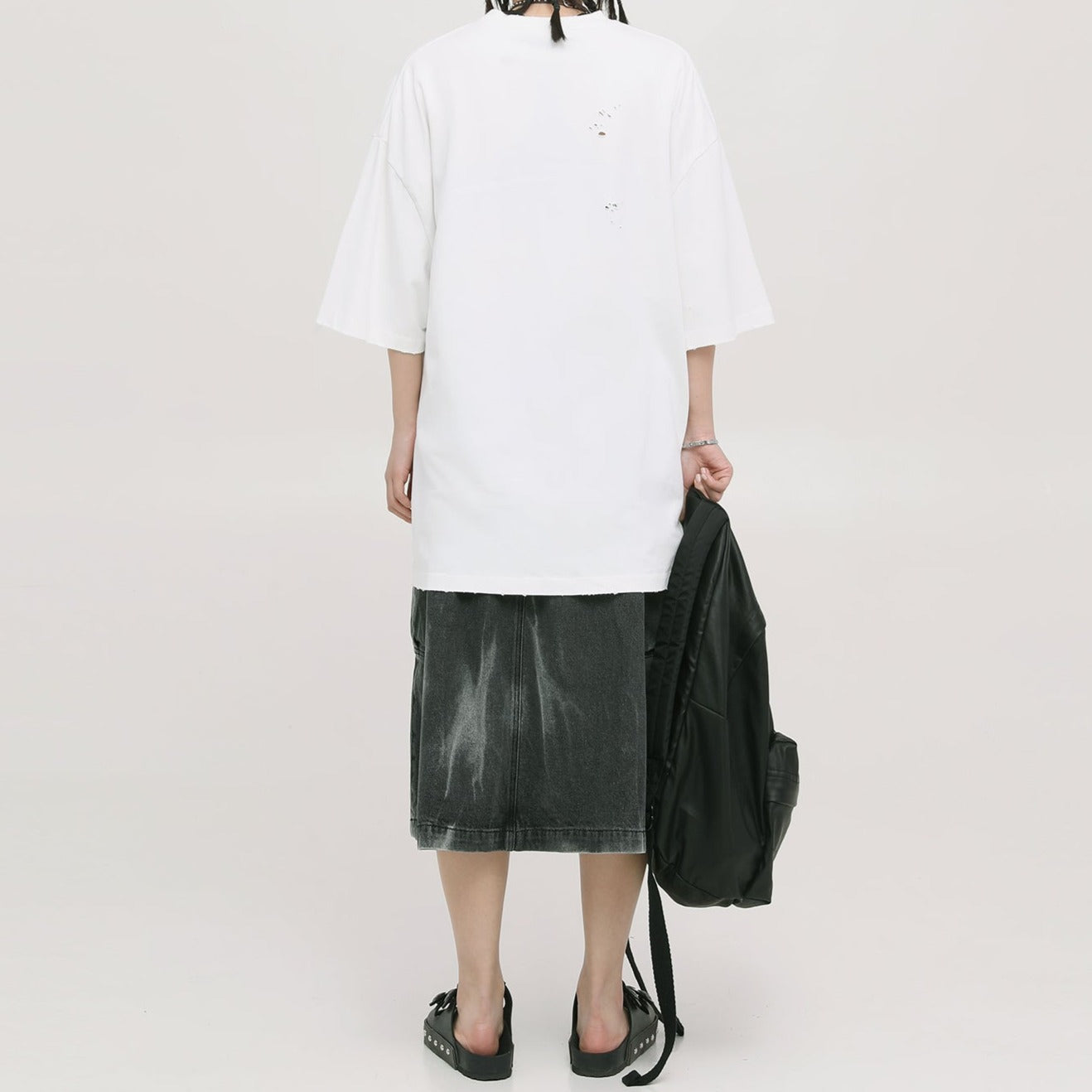 モダングラフィックTシャツ gm7172