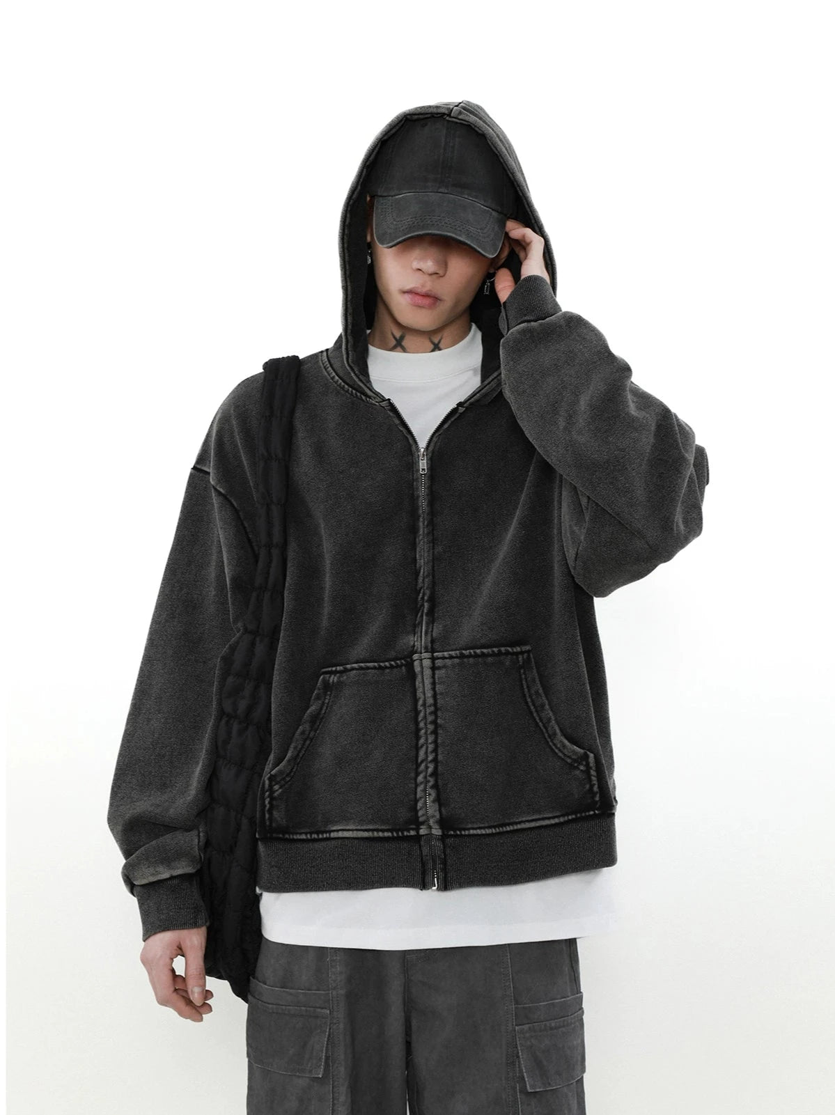 simple black washed hoodie gm15788