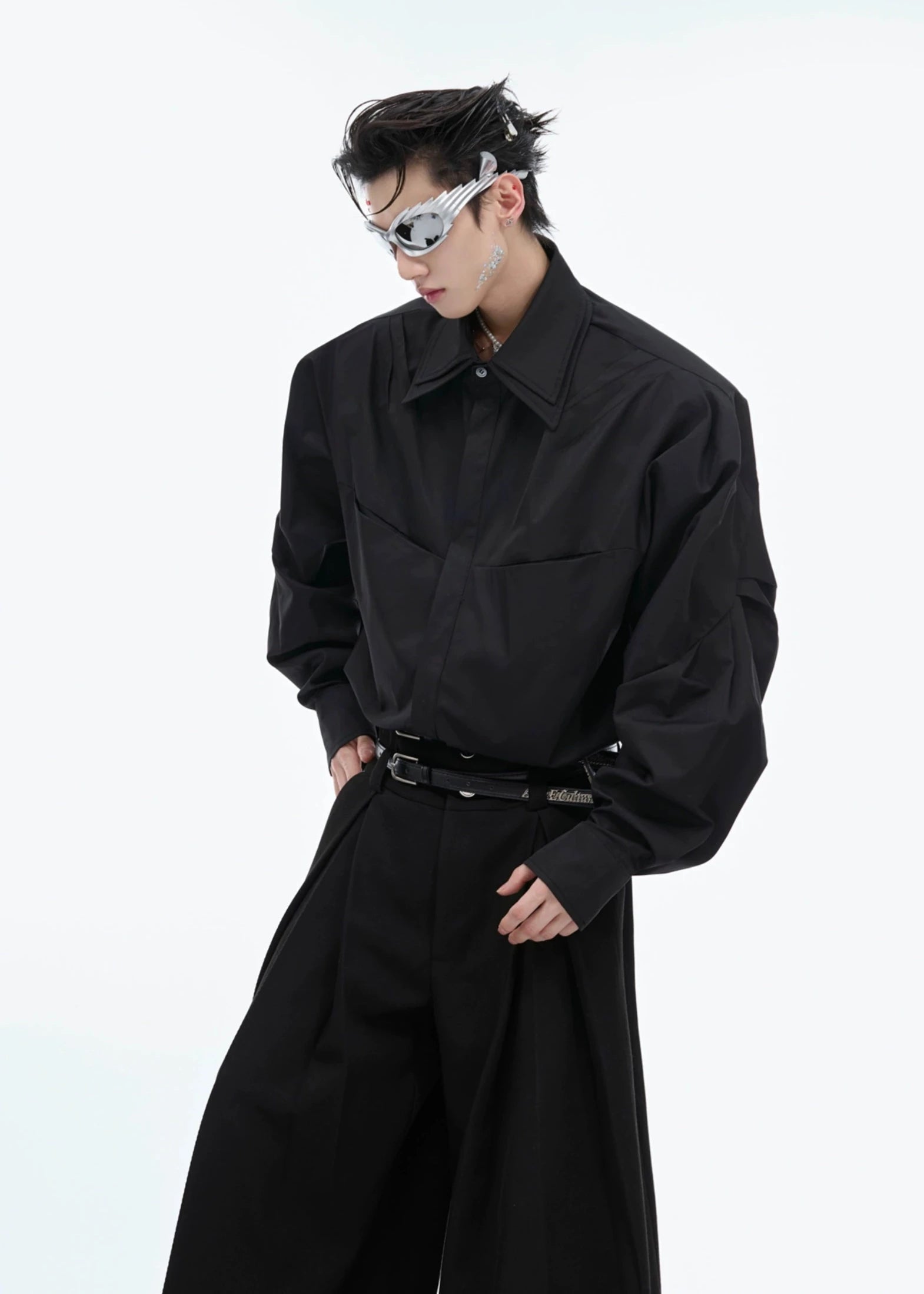 deconstructed pleated design silhouette shirt gm15303