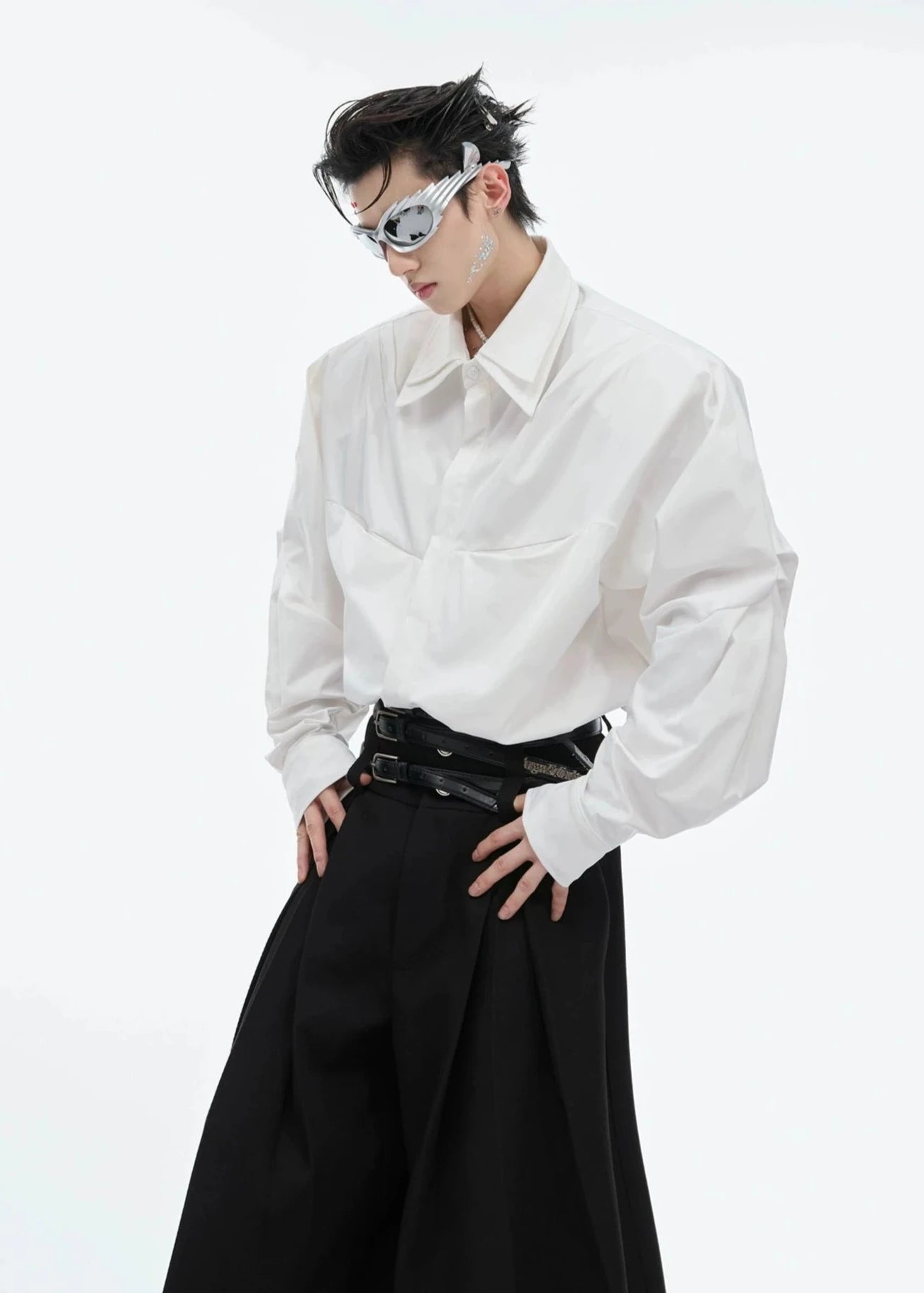 deconstructed pleated design silhouette shirt gm15303