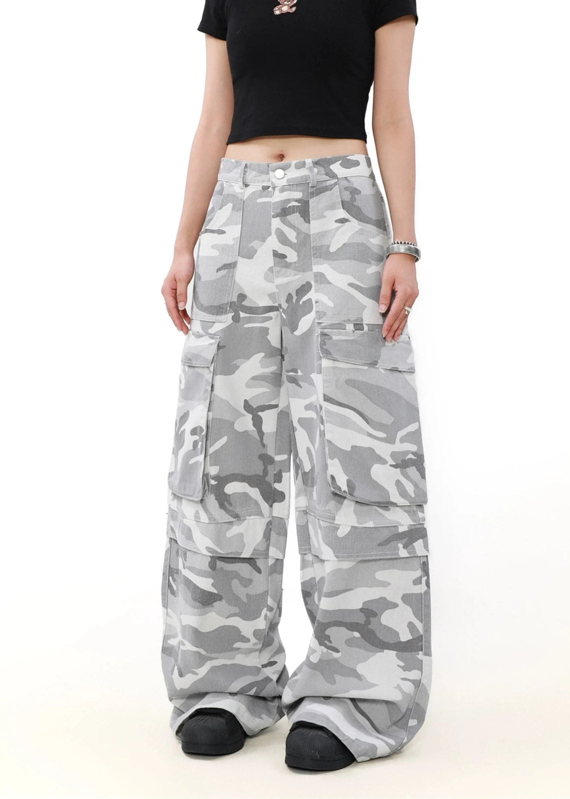 gray camouflage pants gm16024