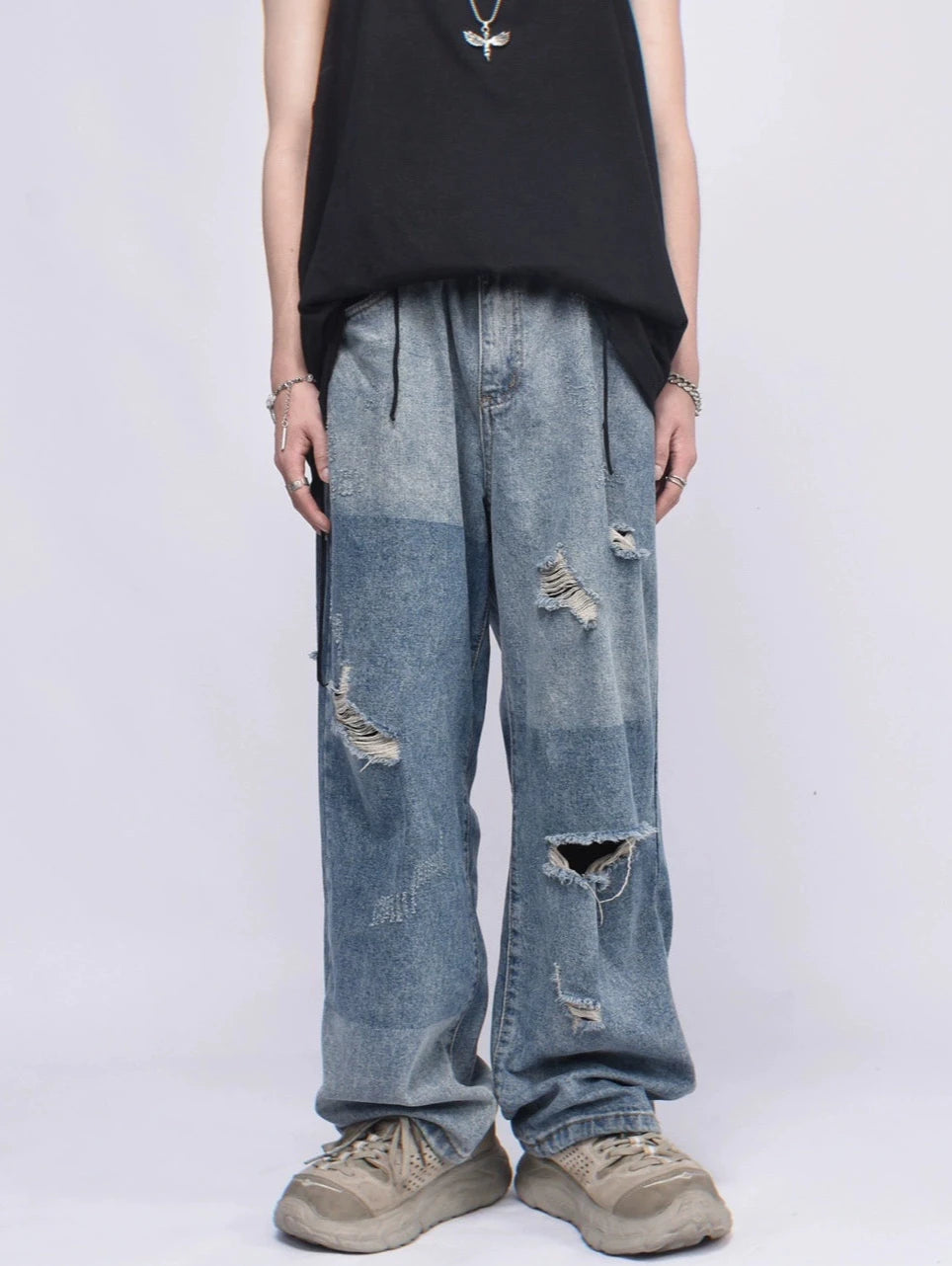 damaged two blue color denim gm15544